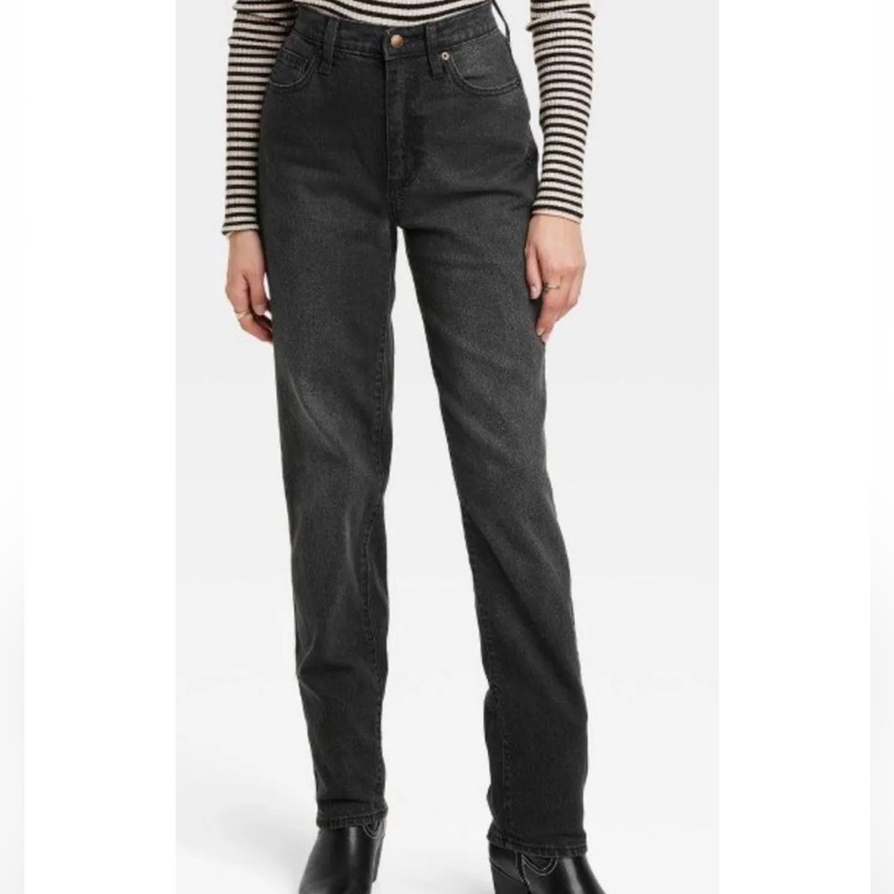 Black Straight-Leg Jeans with Classic Fit ultra high rise